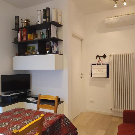 Little Secret Apartment By Wonderful Italy Болоня Екстериор снимка