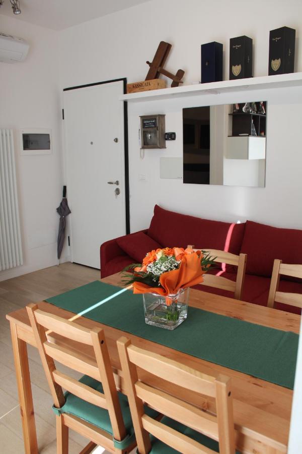 Little Secret Apartment By Wonderful Italy Болоня Екстериор снимка