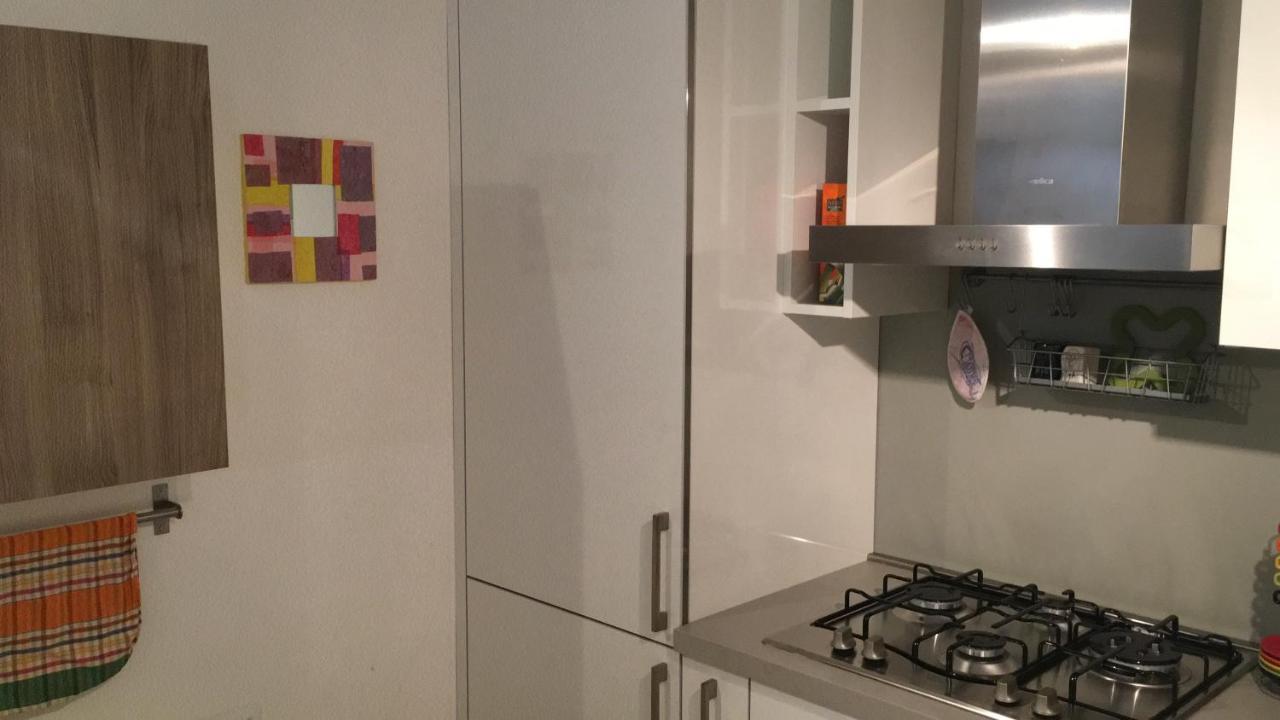 Little Secret Apartment By Wonderful Italy Болоня Екстериор снимка