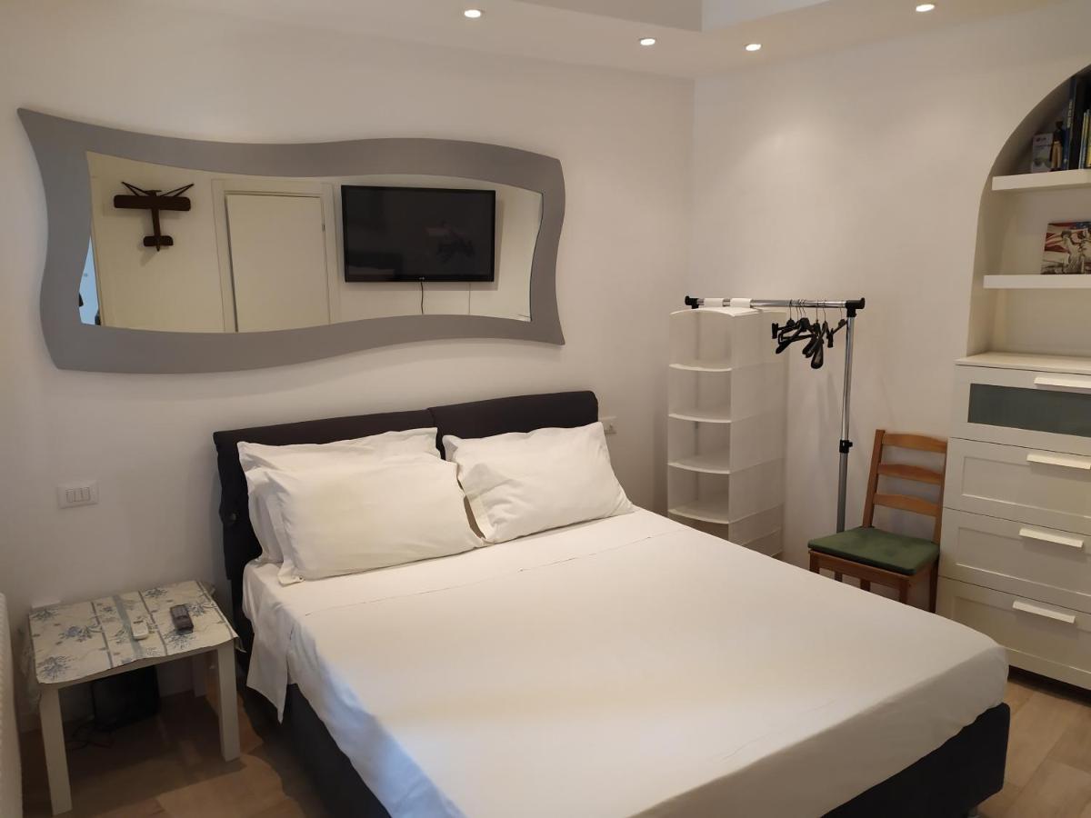 Little Secret Apartment By Wonderful Italy Болоня Екстериор снимка