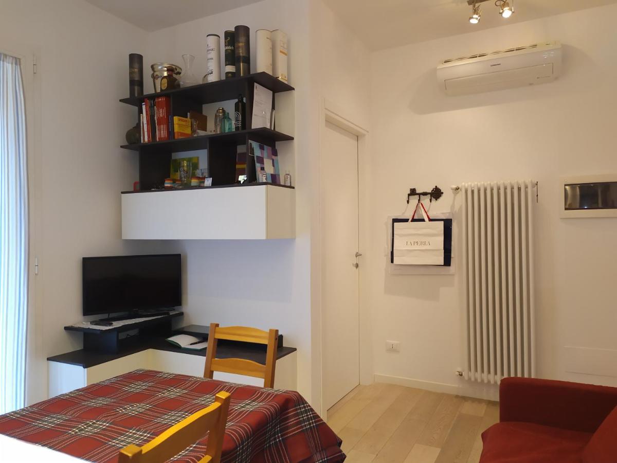 Little Secret Apartment By Wonderful Italy Болоня Екстериор снимка