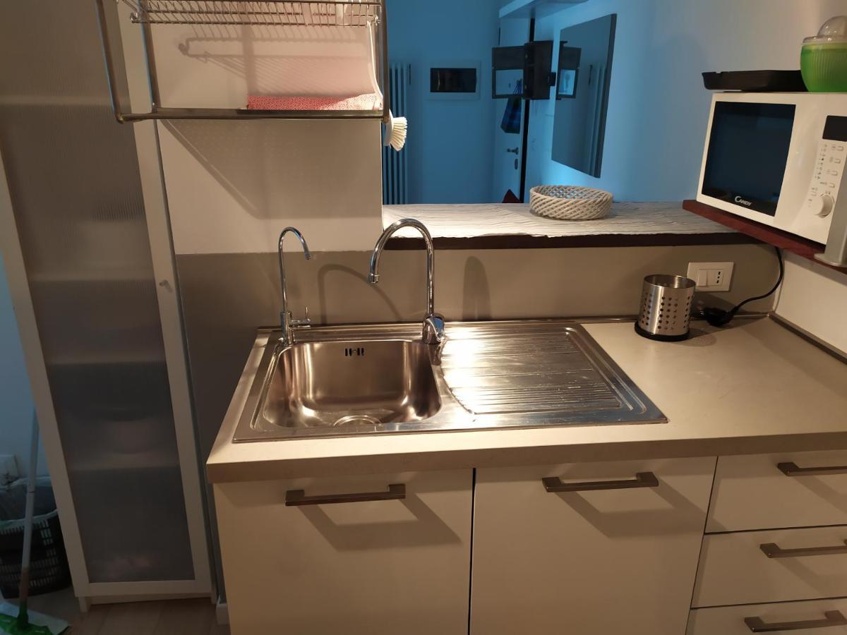 Little Secret Apartment By Wonderful Italy Болоня Екстериор снимка